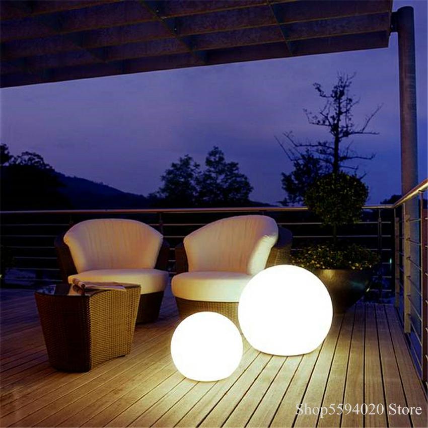 Floor Lamp Tripod - Lampe LED autoportante au design moderne,