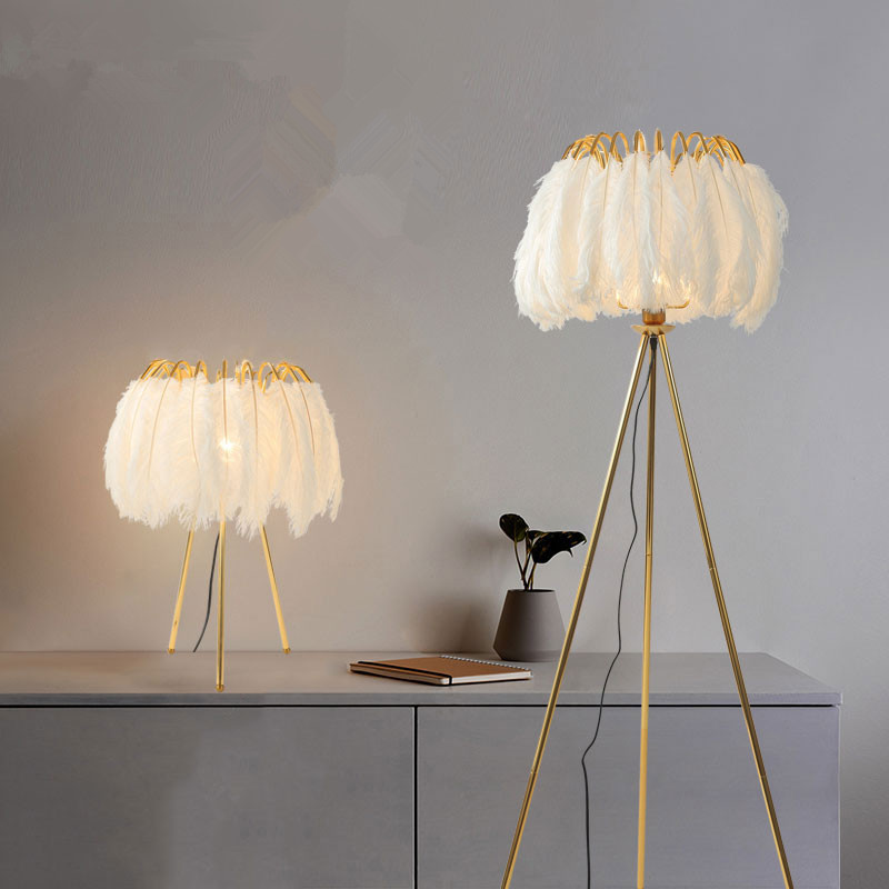 Floor Lamp Tripod - Lampe autoportante dorée avec trépied et