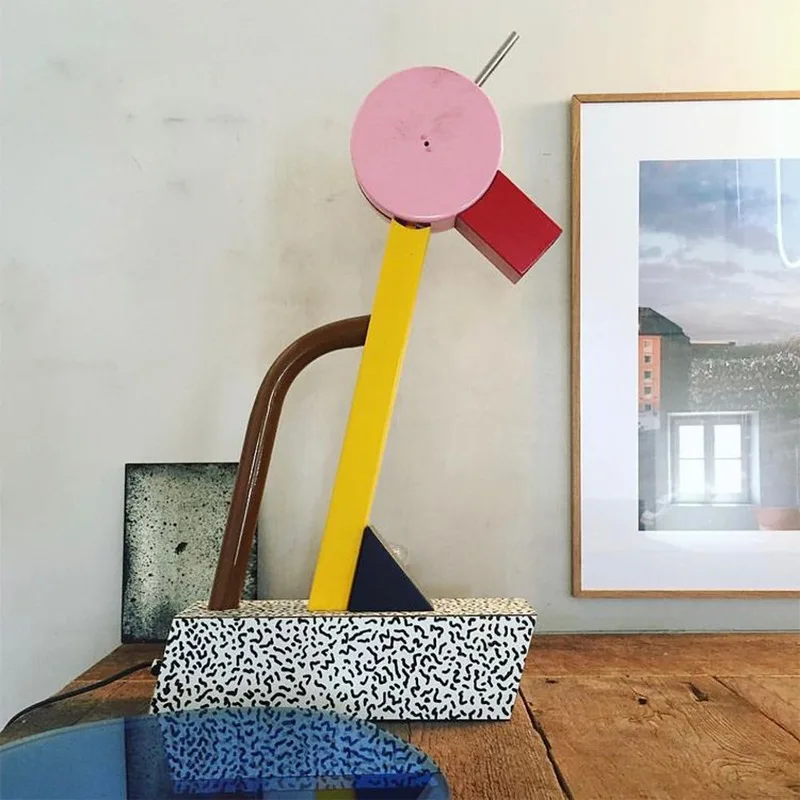 Memphis Milano lampe de Table  - Floor Lamp Tripod avis et prix