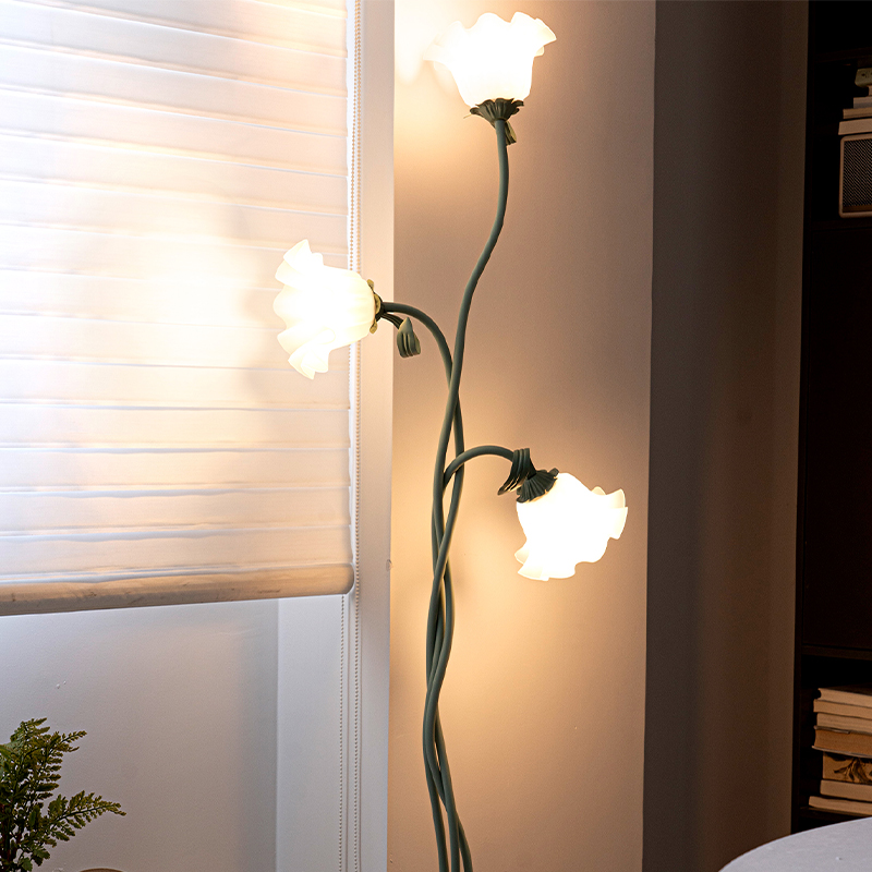 Lampadaire à fleurs, élégant l - Floor Lamp Tripod avis et prix